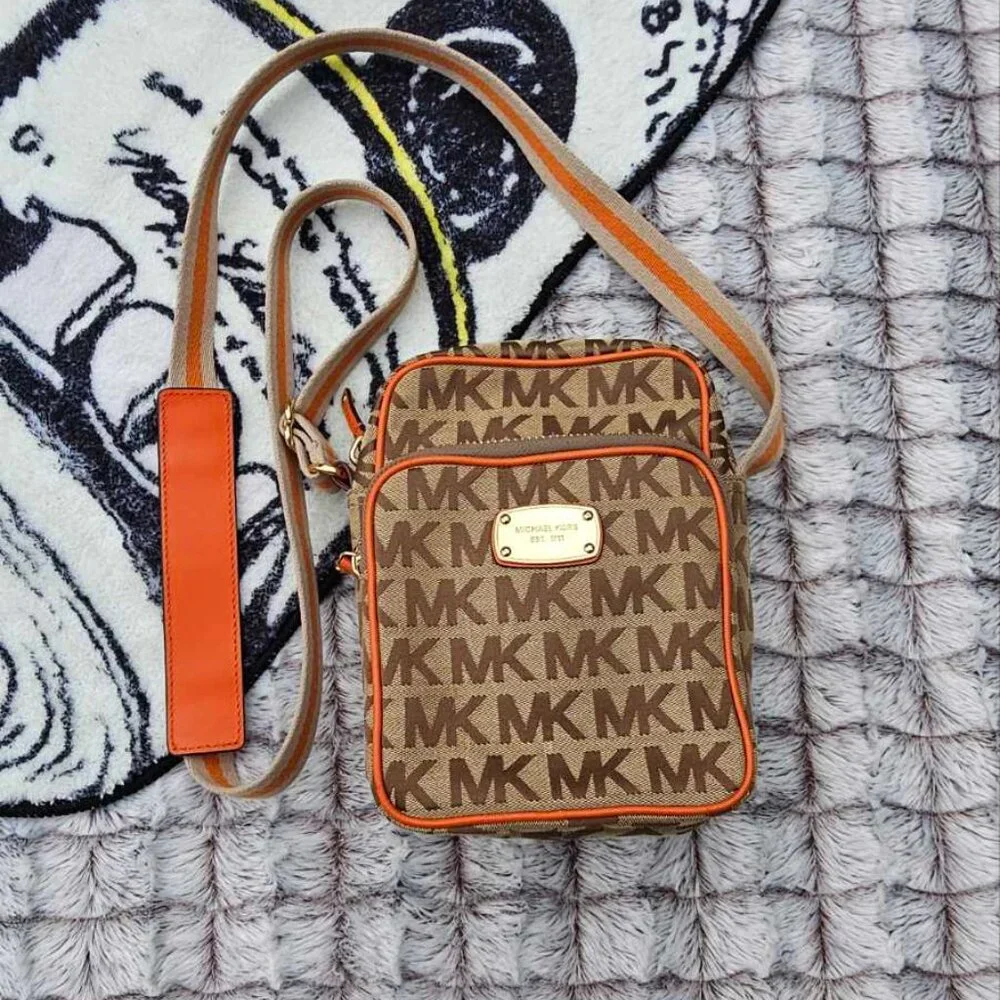 Michael Kors Crossbody Signature Logo Canvas Beige Tangerine strap zipped - Picture 1 of 6